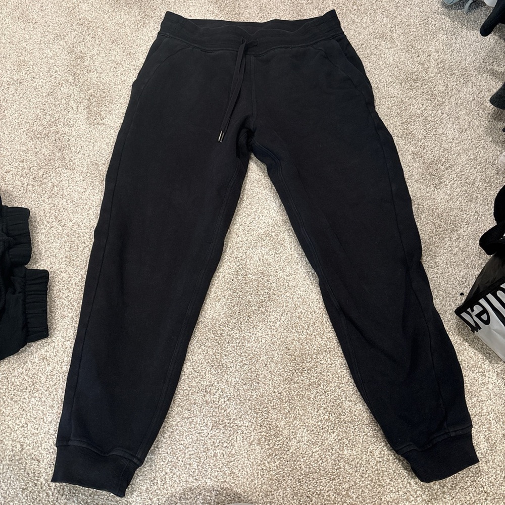 Lulu joggers